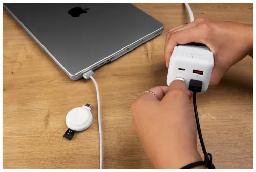 FIXED hálózati USB töltő, GaN III technológia, kimenetetk: 2 * USB-A QC3.0, 2 * USB-C PD3.0 65W , 1*220V, 3m kábel, fehér