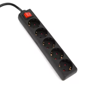   Platinet Omega Hálózati Elosztó Kapcsolóval 5DIN 1,5m Black