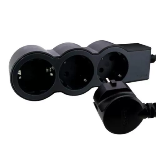 Legrand 694568 3x Schuko 2P+F aljzat 5m vezetékkel fekete elosztósor