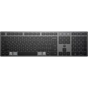   HP 725 többeszközös tölthető vezeték nélküli billentyűzet 9T5B2AA;2,4 GHz-es vezeték nélküli kapcsolat; BluetoothR; Tápellátás szuperkondenzátorral; Üzemidő: akár 2 hónap; Több eszközzel használható;