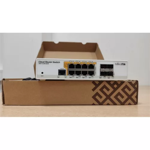 Használt MikroTik CRS112-8P-4S-IN asztali/rackbe szerelhető switch