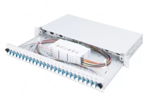 DIGITUS DN-96332/9 19" 1U 24xLC duplex OS2 toldóval pigtaillel és kötőkazettával szerelt optikai patch panel